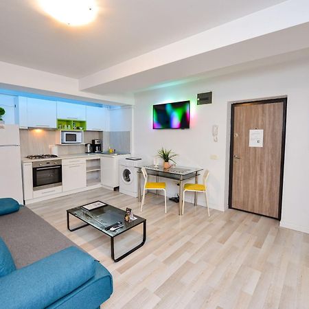 בוקרשט Pierre Cardin Deluxe Apartment With Terrace By Magniflex מראה חיצוני תמונה